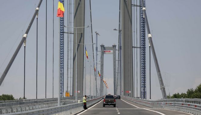 Noi probleme la podul de la Brăila. Au reapărut tasările la rampa de acces