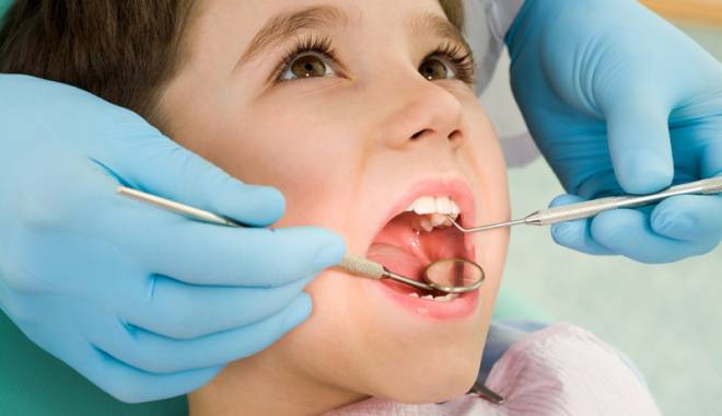 Problemele dentare, dezbătute la Constanța de medici voluntari - problemeledentare-1419265145.jpg