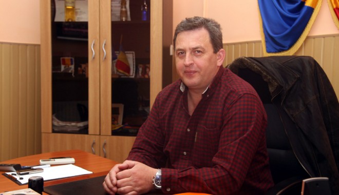 Percheziții la Primăria din Nicolae Bălcescu și acasă la primar - procuroridnanicolaebalcescu1-1389371761.jpg