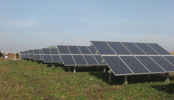 Producem mai mult curent electric, dar consumăm mai puțin - producemmaimultcurent-1415633738.jpg