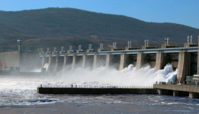 Producția de electricitate a făcut un salt mai mare decât consumul - productiadeelectricitatesalt-1634138667.jpg