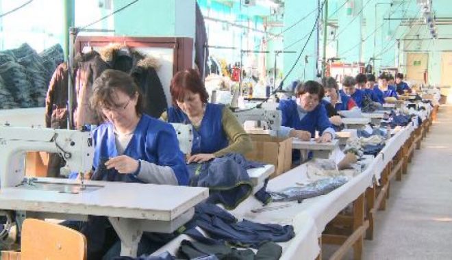 Producția industrială a fost serios amputată de pandemia Covid-19 - productiaindustriala1301-1610528623.jpg