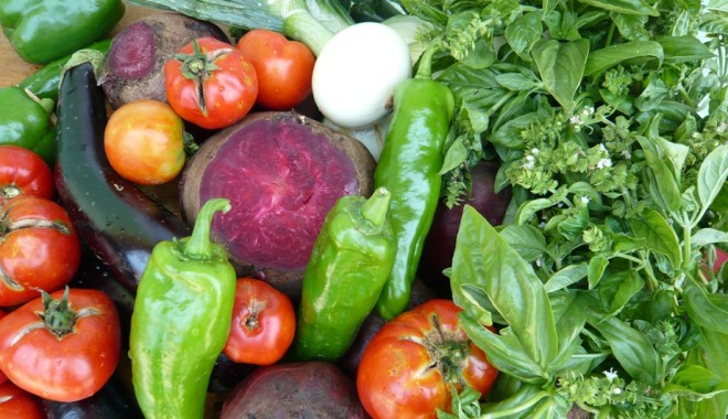 Produse agroalimentare pentru nevoiașii din Năvodari - produse-1317652707.jpg