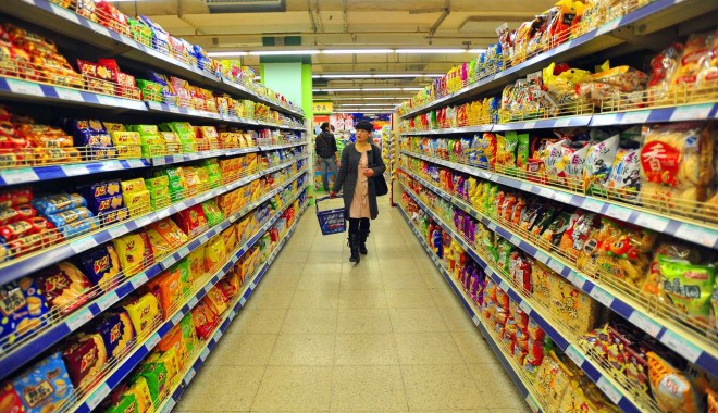 Produse alimentare în valoare de peste 136.000 lei, aruncate pe început de februarie - produse-1392031580.jpg