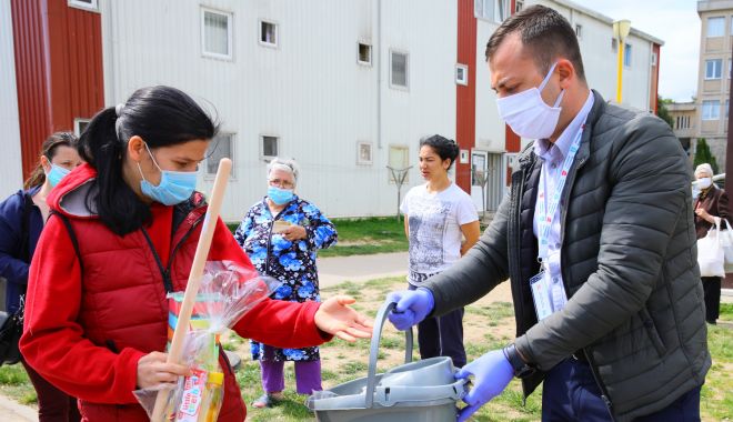 Produse de igienă personală, distribuite în campusul social 