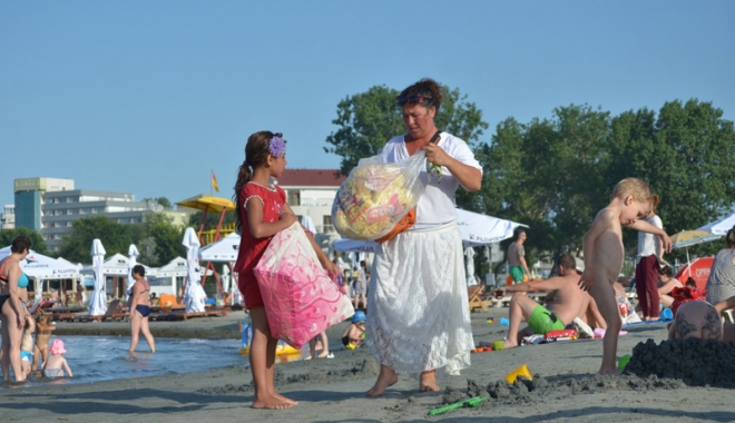 Porumb fiert  și gogoși vândute pe plajă,  boală la pachet! - produsevandute-1469111211.jpg
