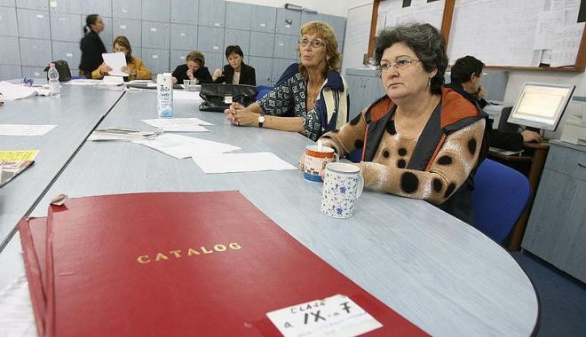 Sporuri salariale pentru profesori. Iată ce a hotărât Guvernul - prof-1517401148.jpg