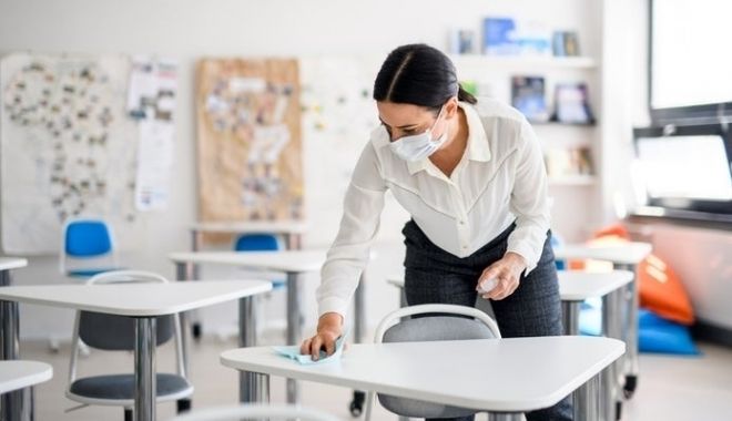 Până în prezent 244 de elevi și 329 de angajați din educație au fost confirmați cu Covid - profesoarascoala-1613065538.jpg