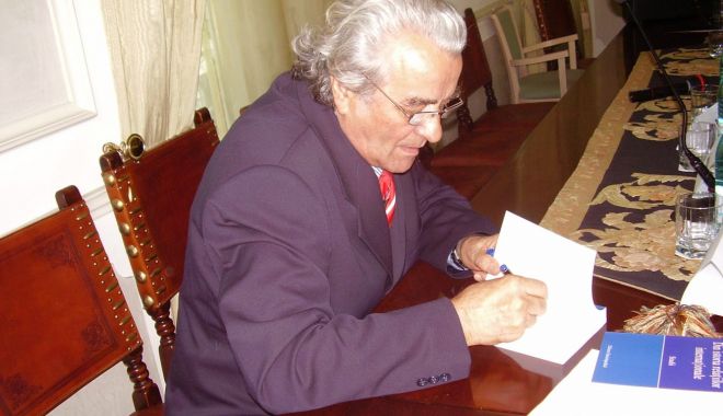 S-a stins din viață renumitul prof. univ. dr. Constantin Bușe - profesor-1576529866.jpg