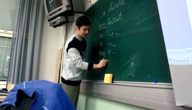 Zeci de învățători și educatori constănțeni se pregătesc  de examen - profesori-1412098122.jpg