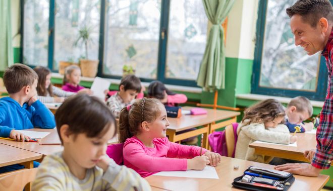 Legea de protecție a cadrului didactic, informații de ULTIMĂ ORĂ - profesori-1582013418.jpg