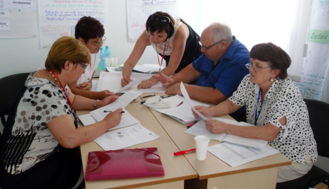 Ultima bătălie pentru un loc  la catedră. Unde vor profesorii constănțeni să predea - profesori1-1407077687.jpg