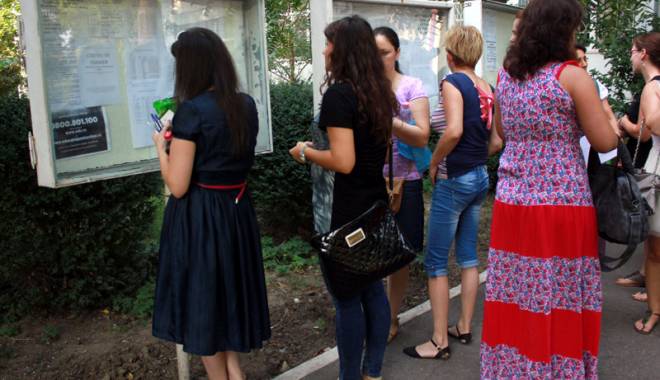 Profesori de toată jena. Au plecat din examen când au văzut subiectele! - profesoridetoatajena-1436460943.jpg