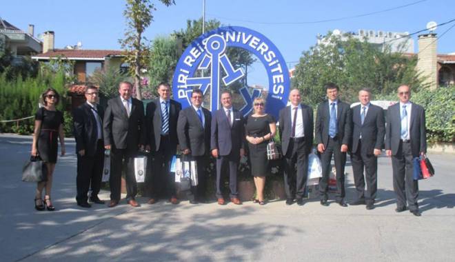Profesorii Academiei Navale, mesageri ai învățământului maritim românesc - profesoriiacademiei-1442339847.jpg