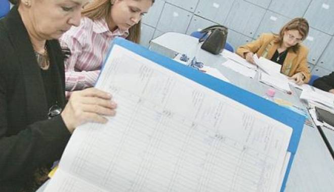 Profesorii, amăgiți  cu sporuri minimale la salariu - profesoriiamagiti-1442511826.jpg