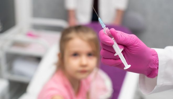 Frica de miocardită persistă. Sunt vaccinurile anti-covid sigure pentru copii? - profimedia0588026712-1643197850.jpg