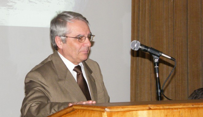 Prin ce au fost nevoiți să treacă constănțenii în anii ’70 - profunivdrvalentinciorbea-1322509809.jpg