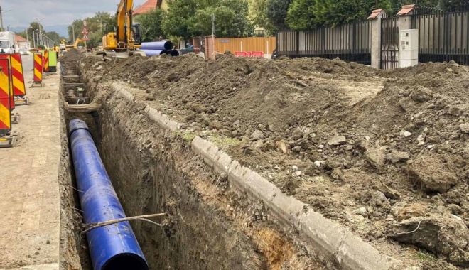 Primăriile din întreaga ţară se pot înscrie în programul pentru realizarea de sisteme apă-canal, din 5 aprilie