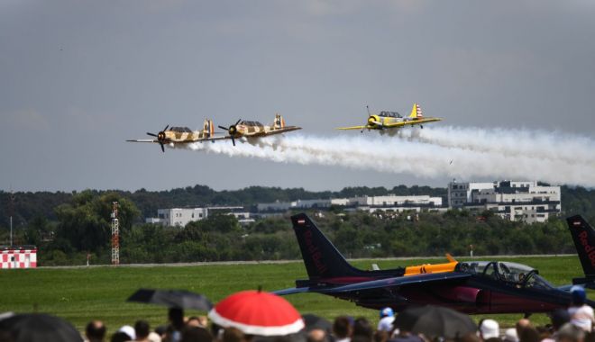 O femeie, speriată de show-ul aviatic BIAS 2023, a sunat la 112 întrebând dacă am intrat în război