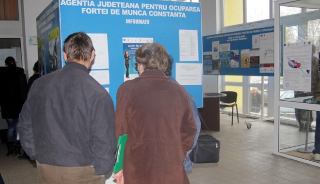 Ce program au ghișeele AJOFM în perioada următoare - programghisee-1397496576.jpg