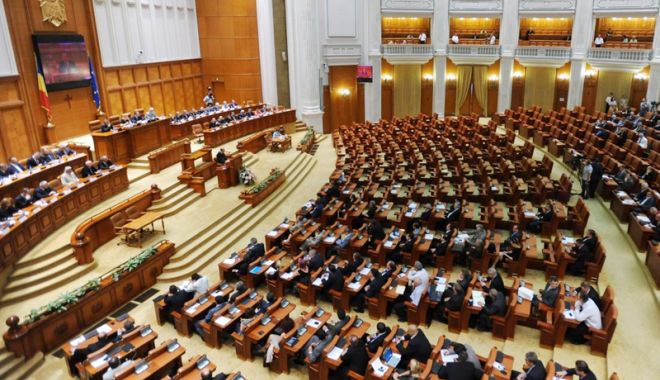 Proiectul legislativ referitor la valabilitatea pașapoartelor, undă verde la Senat - proiect-1523457080.jpg