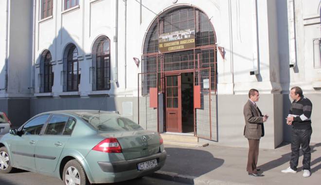 Proiect de voluntariat lansat la Școala nr. 11 - proiectdevoluntariat-1446739830.jpg