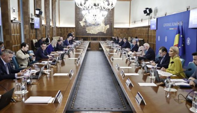 Nervozitate mare în Guvern. Ședința în care trebuia adoptat Bugetul pe 2024, amânată de peste 8 ore