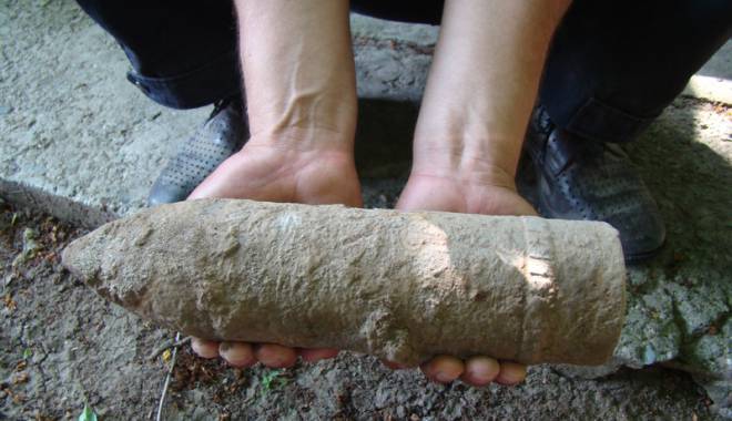 Proiectil descoperit pe un teren agricol - proiectil-1417711625.jpg