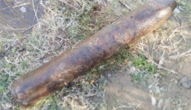 Un bărbat a murit în timp ce încerca să taie un proiectil. O altă persoană a fost rănită în explozie - proiectil-1580230019.jpg