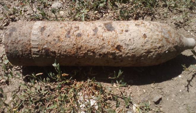 Proiectil exploziv găsit la marginea unui islaz - proiectilexploziv-1426611456.jpg