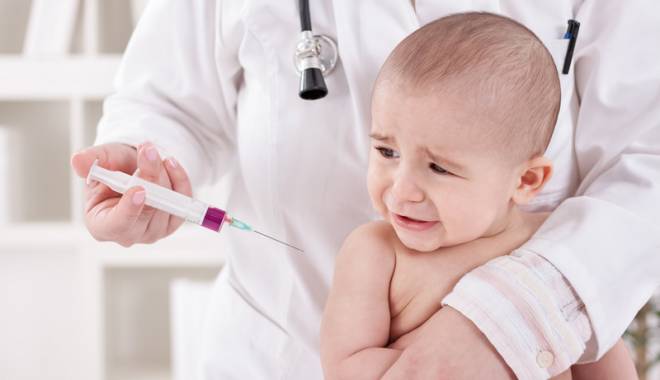 Pro sau contra vaccinării bebelușilor? Ce spun specialiștii - prosaucontravaccinarii-1440000403.jpg