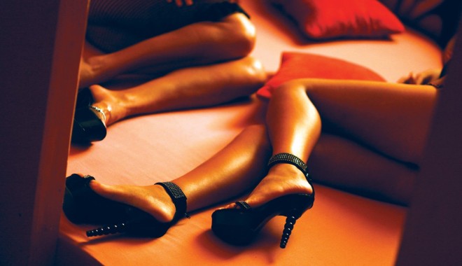 Cum și cu cât se vinde sexul în portul Constanța? - prostituate-1331793960.jpg