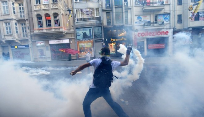 MAE / Atenționare de călătorie în Turcia - protest-1370089455.jpg
