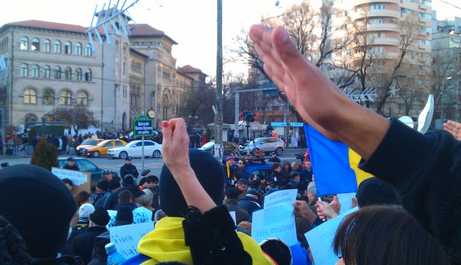 Noi proteste în Piața Universității - protest-1387644106.jpg