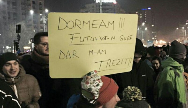 IMAGINE-EMBLEMĂ / Mesaje fără perdea la adresa Guvernului, în timpul protestelor - protest-1485942289.jpg