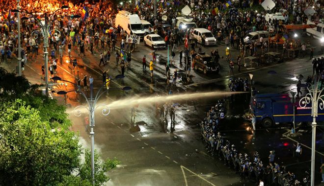 CE condamnă violențele împotriva jurnaliștilor din timpul protestelor din Piața Victoriei - protest-1534171178.jpg