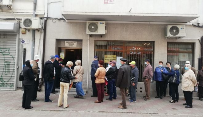 Protest al membrilor Casei de Ajutor Reciproc a Pensionarilor Constanţa. Se cere destituirea preşedintelui - protest-1618486368.jpg