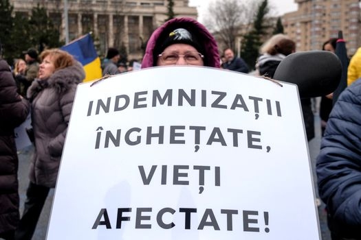 Persoanele cu dizabilități ies în stradă împotriva modificărilor fiscale și a indemnizațiilor insuficiente - protest-2-1774956737.webp