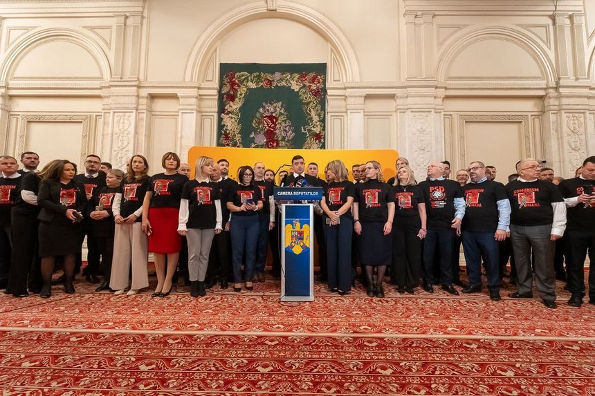 Protest AUR în prima zi a sesiunii parlamentare - protest-aur-1738594701.jpg