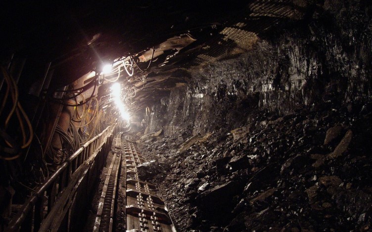 Nemulțumire uriașă în rândul minerilor. Primele de Paște anulate, muncitorii blochează subteranul