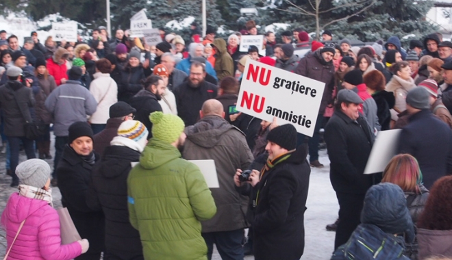 Comisia juridică: Nu se mai grațiază faptele de corupție - protest1-1493895241.jpg