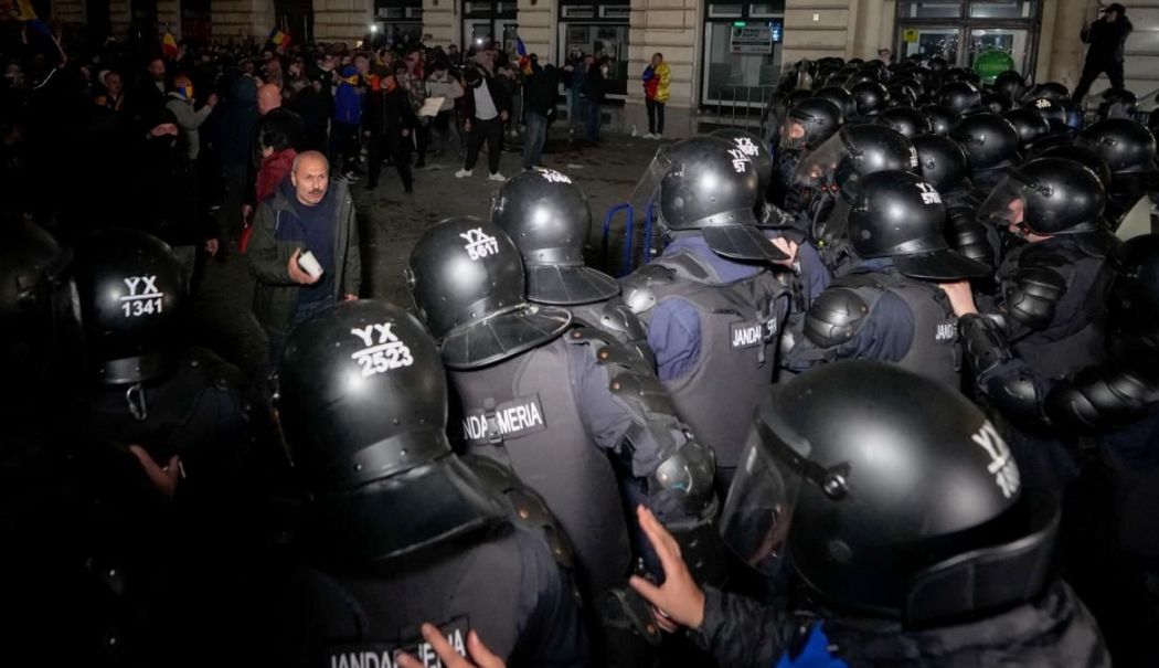 Doi dintre susținătorii lui Călin Georgescu implicați în violențele din fața BEC au fost reținuți