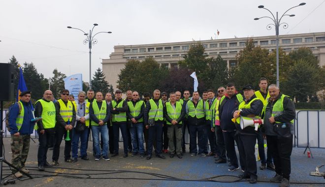 Polițiști din Constanța, prezenți la protestul împotriva discriminărilor salariale - protestcadreinrezervapolitisti25-1572031251.jpg