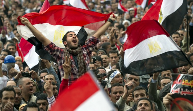 Protestele continuă la Cairo - protestcairo-1322055369.jpg