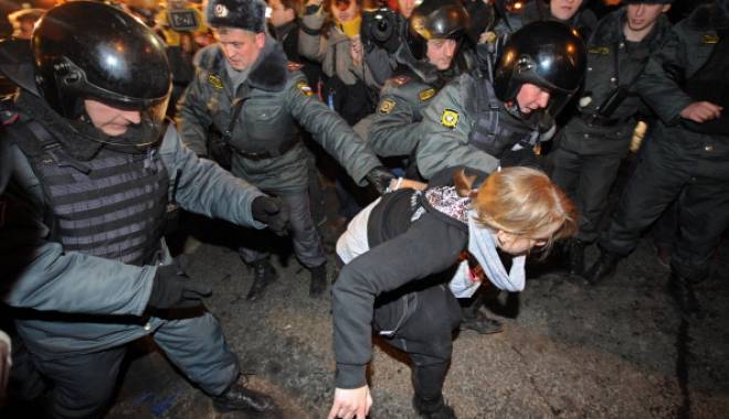 Proteste la Moscova. Mii de oameni au ieșit în stradă - proteste-1420028802.jpg