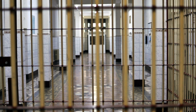 Proteste la Penitenciarul Poarta Albă. Gardienii: cine va supraveghea deținuții? Nu știm, nu este problema noastră - proteste-1474648565.jpg