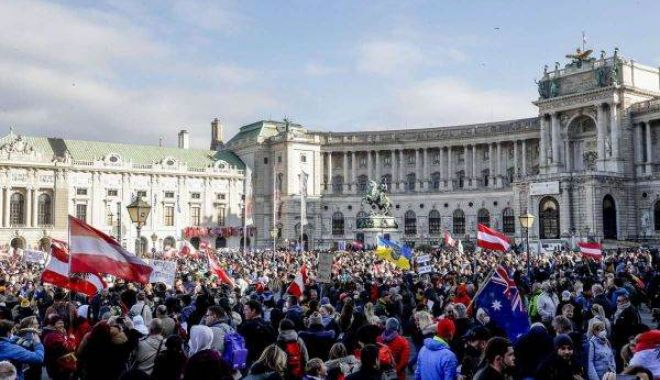 VIDEO / Proteste în Austria. Oamenii sunt revoltați de restricţiile anunţate de Guvern - proteste-1637419305.jpg
