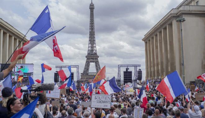 Proteste de amploare împotriva certificatului de vaccinare, la Paris - proteste-1642264266.jpg
