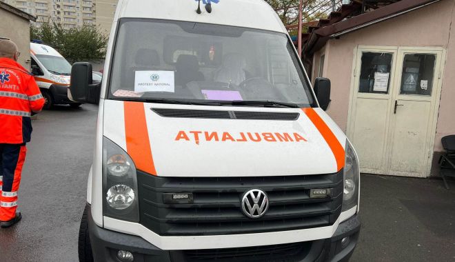 Ambulanţierii ies în stradă. Toate ambulanţele vor afişa mesajul „protest naţional” - proteste-1669104724.jpg