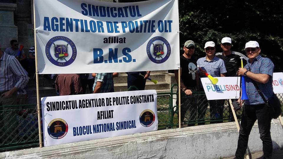 Noi proteste în București. Polițiștii ies din nou în stradă - proteste-politisti-1715516164.jpg